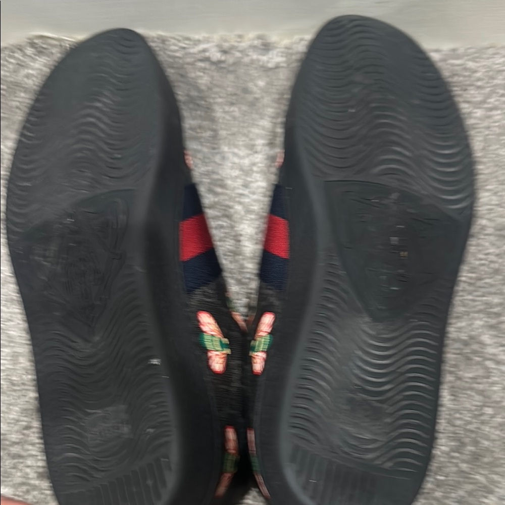 Gucci Black Sneakers with Red and Green Bee Motif - Picture 4 of 4